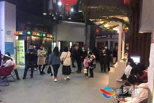 为什么电影院生意火爆,影院票房火爆背后的原因解析